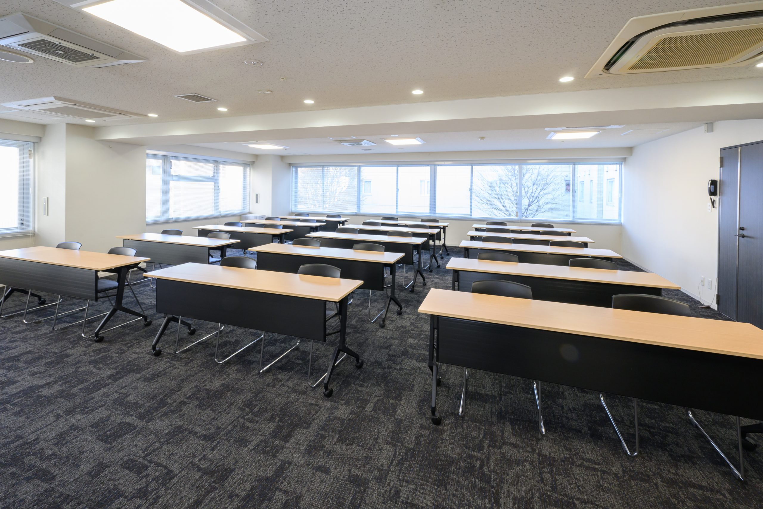 レイアウト：スクール形