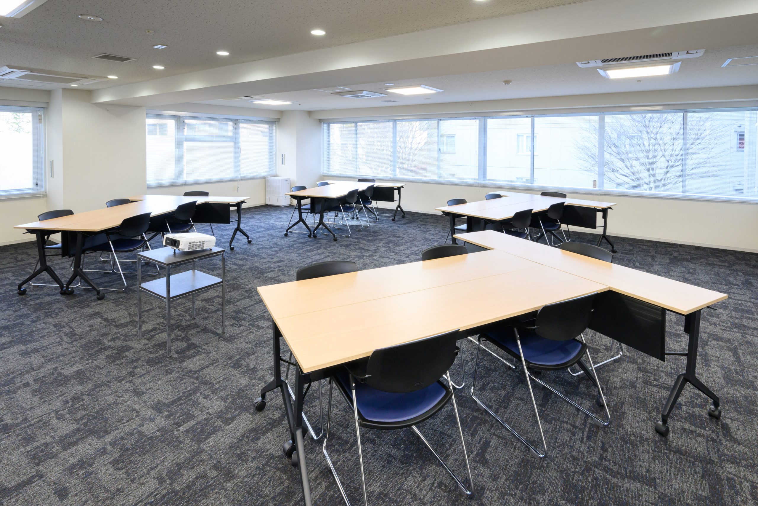 レイアウト：島型